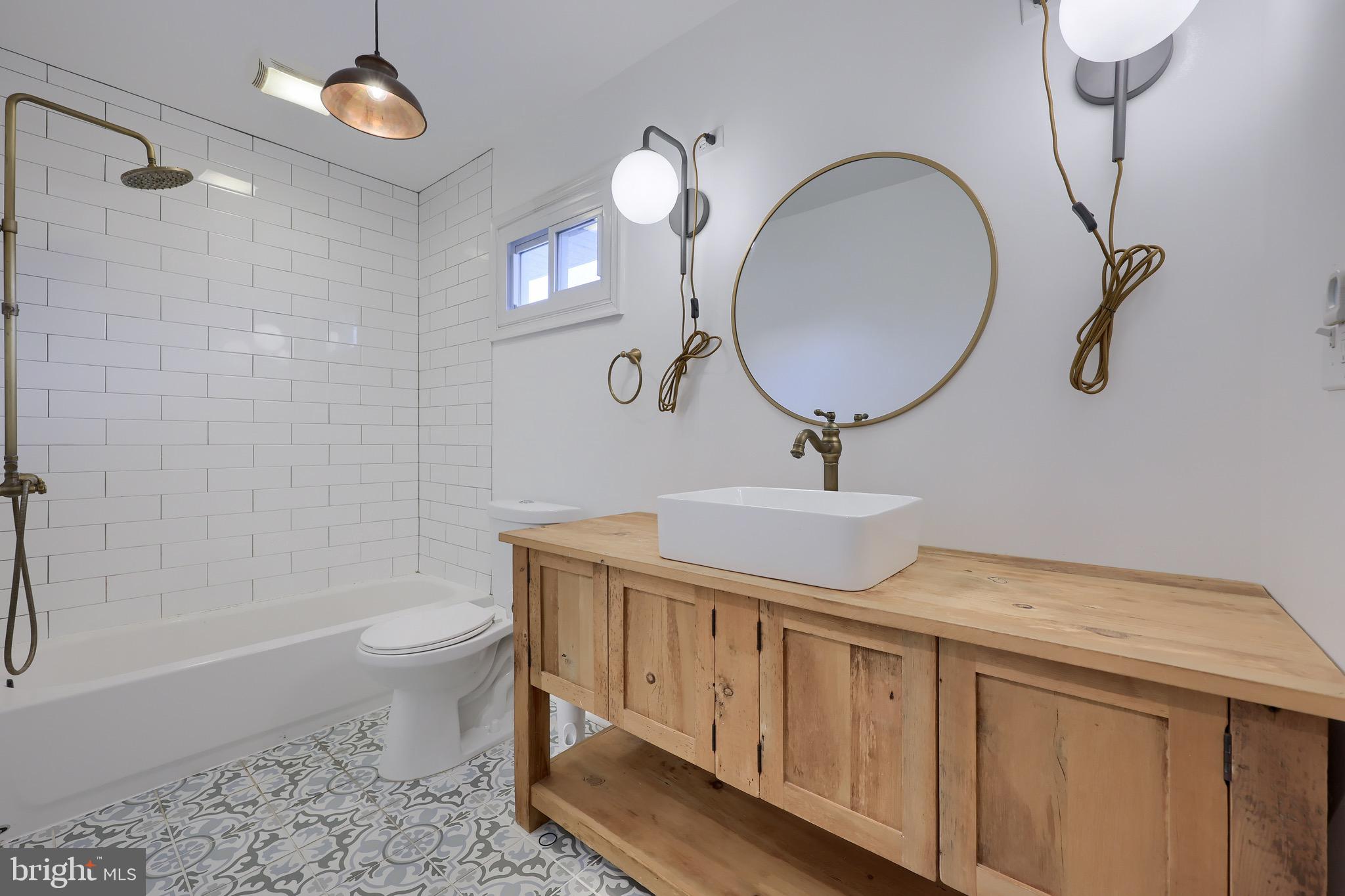 LAKE MEADE - Residential