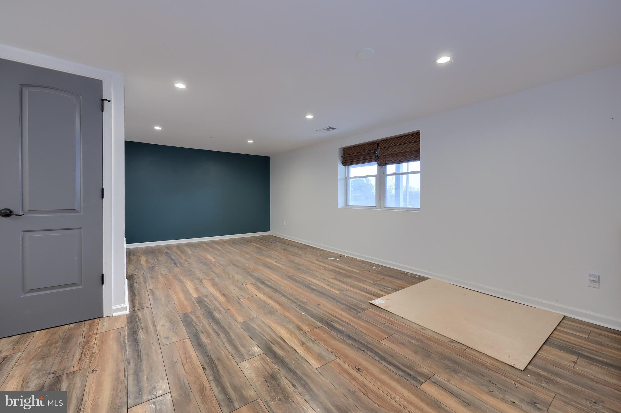 LAKE MEADE - Residential