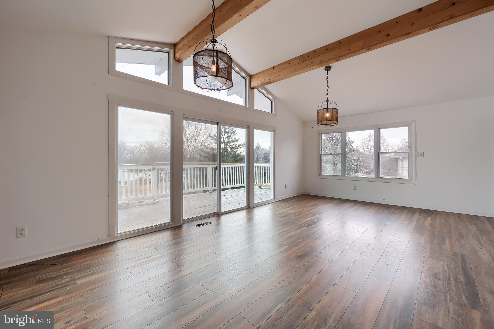 LAKE MEADE - Residential