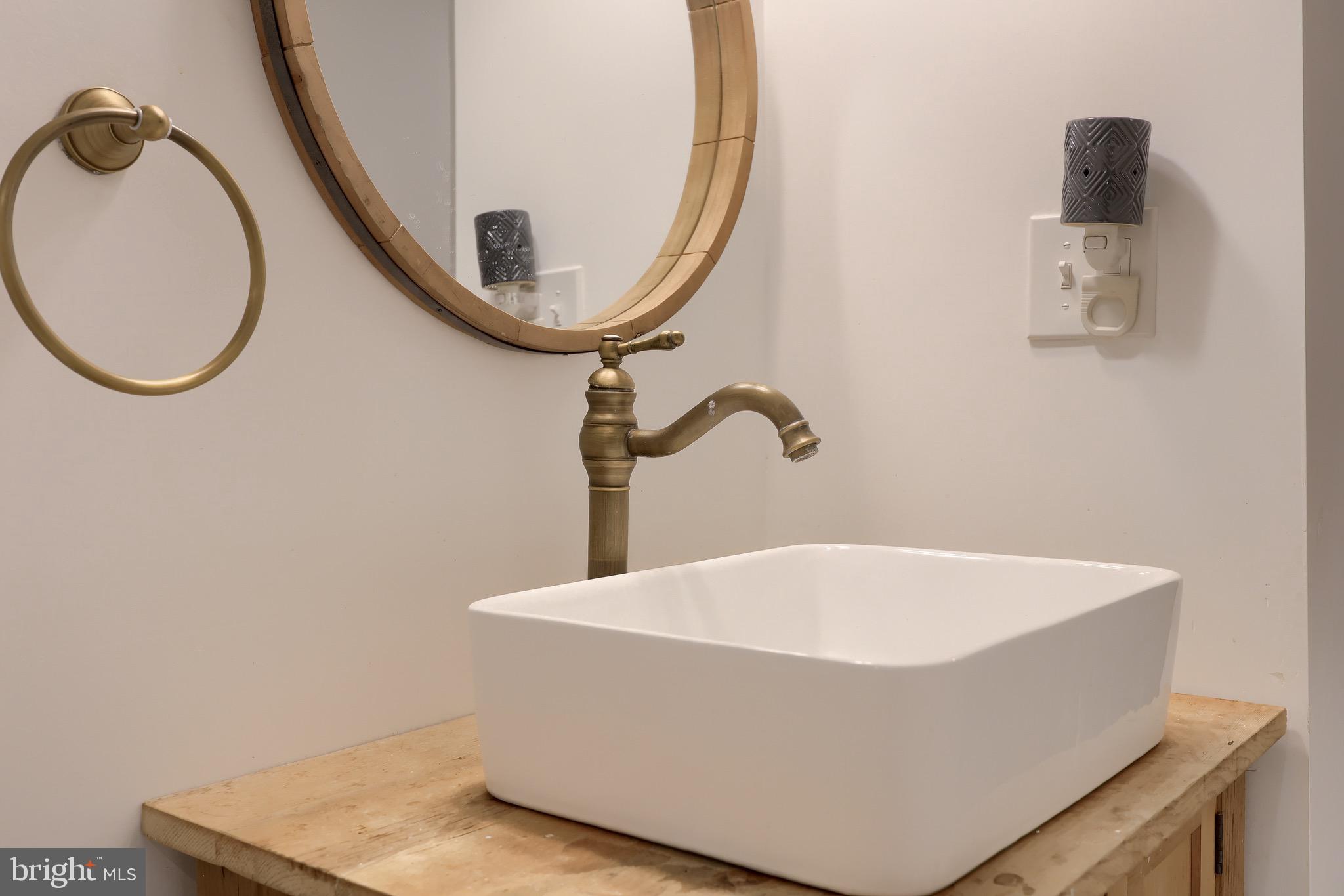 LAKE MEADE - Residential