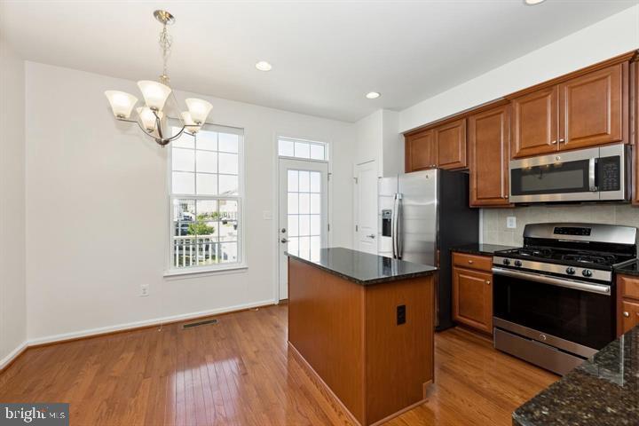 HOWARD SQUARE - Residential Lease