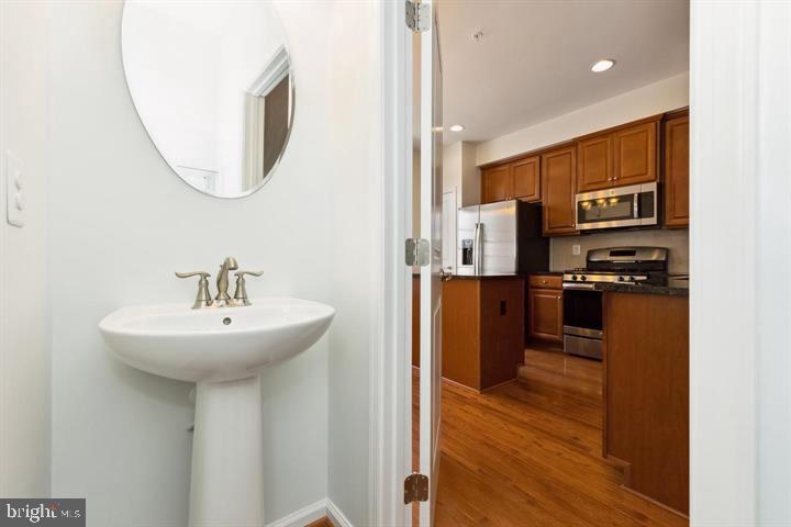 HOWARD SQUARE - Residential Lease