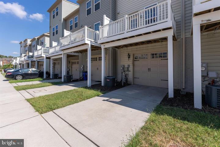 HOWARD SQUARE - Residential Lease