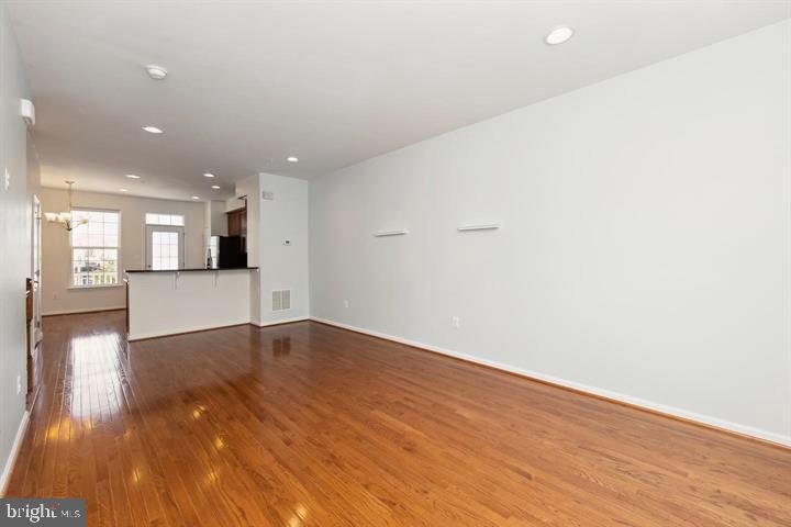 HOWARD SQUARE - Residential Lease