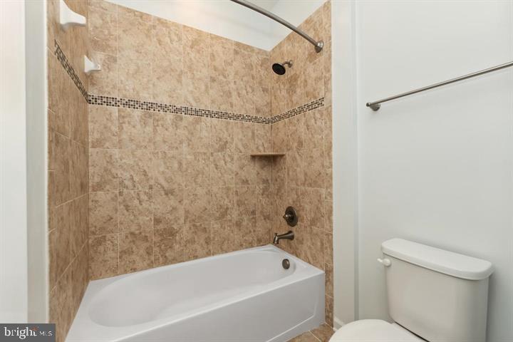 HOWARD SQUARE - Residential Lease