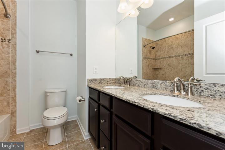 HOWARD SQUARE - Residential Lease