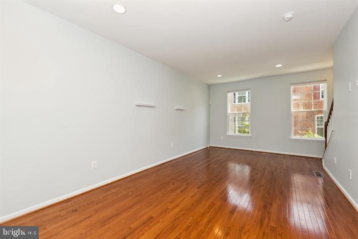 HOWARD SQUARE - Residential Lease