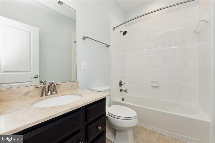 HOWARD SQUARE - Residential Lease