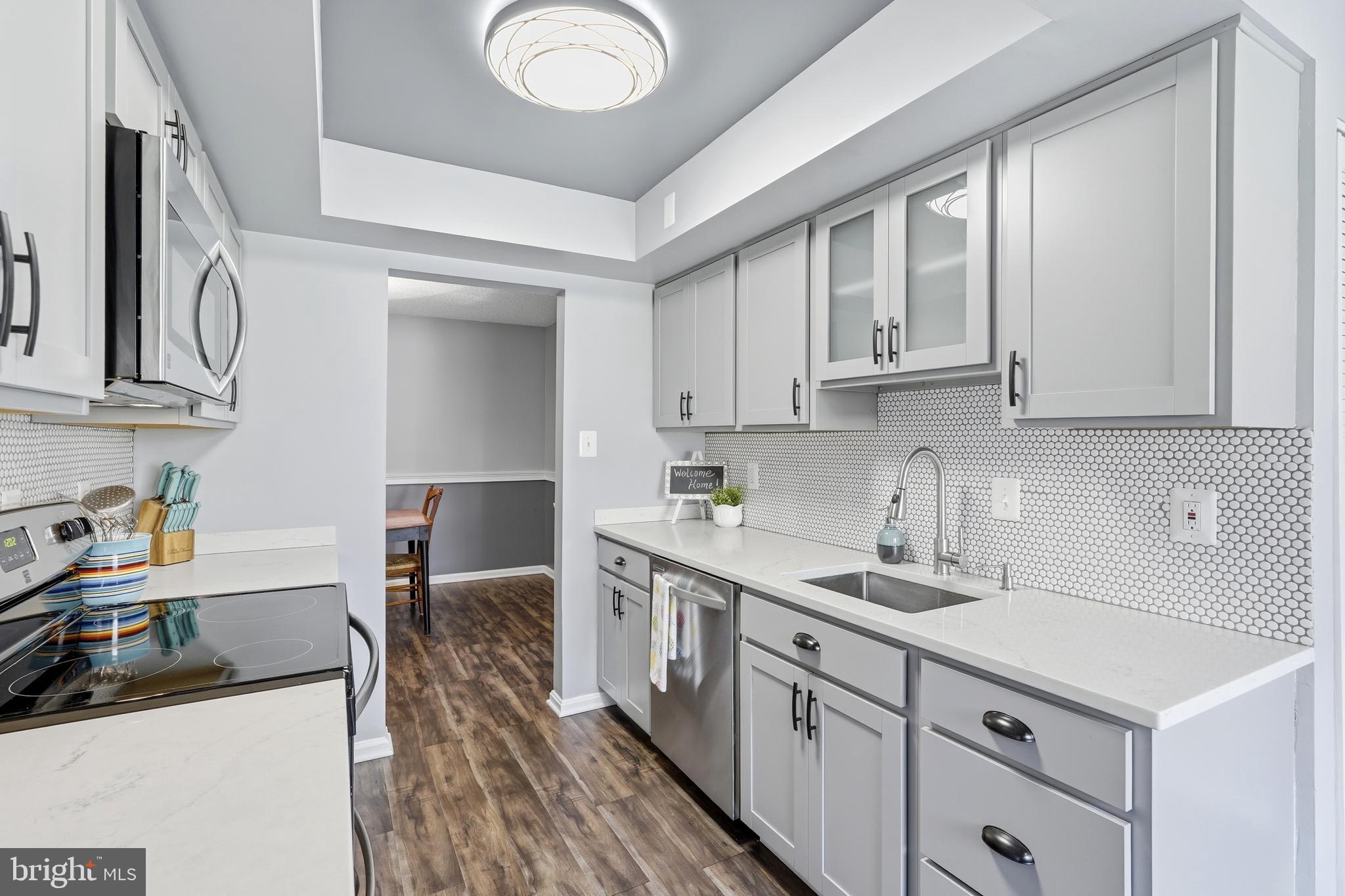 VISTAS OF VIENNA CONDOMINIUMS - Residential