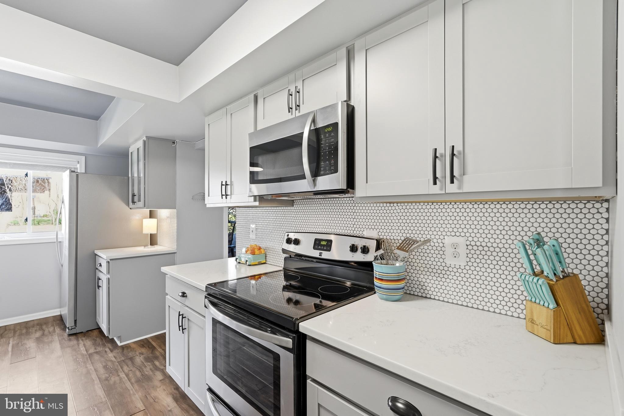 VISTAS OF VIENNA CONDOMINIUMS - Residential