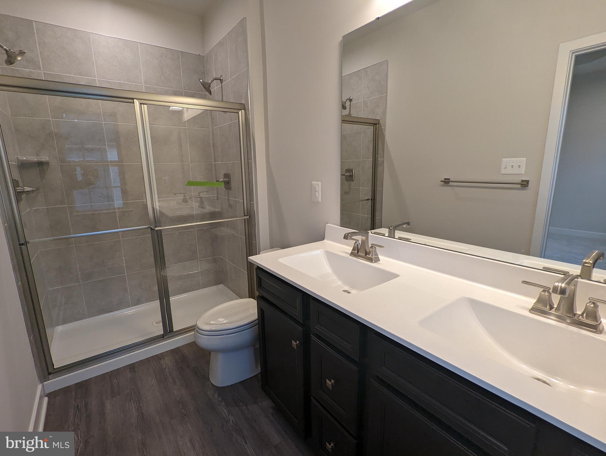 MONTGOMERY VILLAGE - Residential Lease