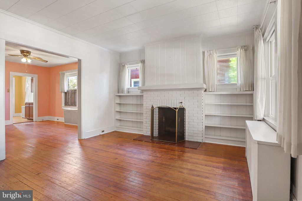 Photo of YORK, PA 17403 (MLS # PAYK2092568)