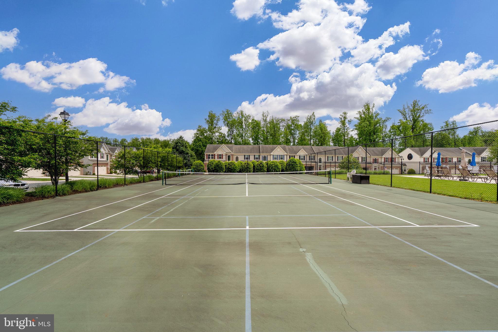 FALLSTON COMMONS - Residential