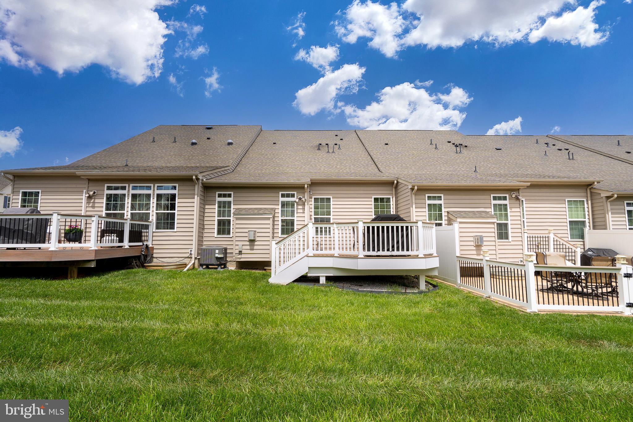 FALLSTON COMMONS - Residential