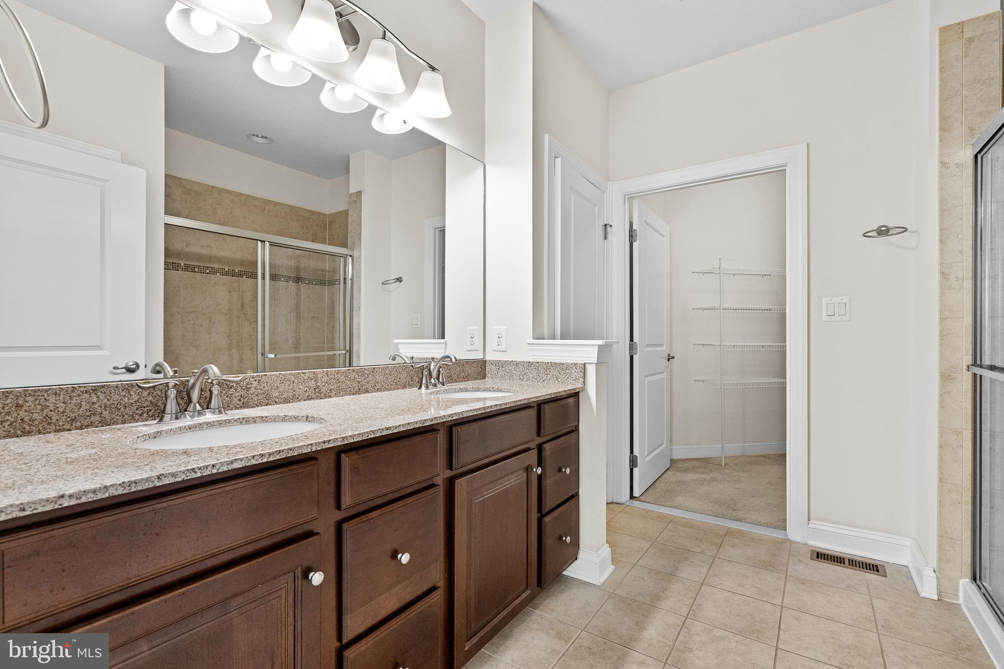 FALLSTON COMMONS - Residential