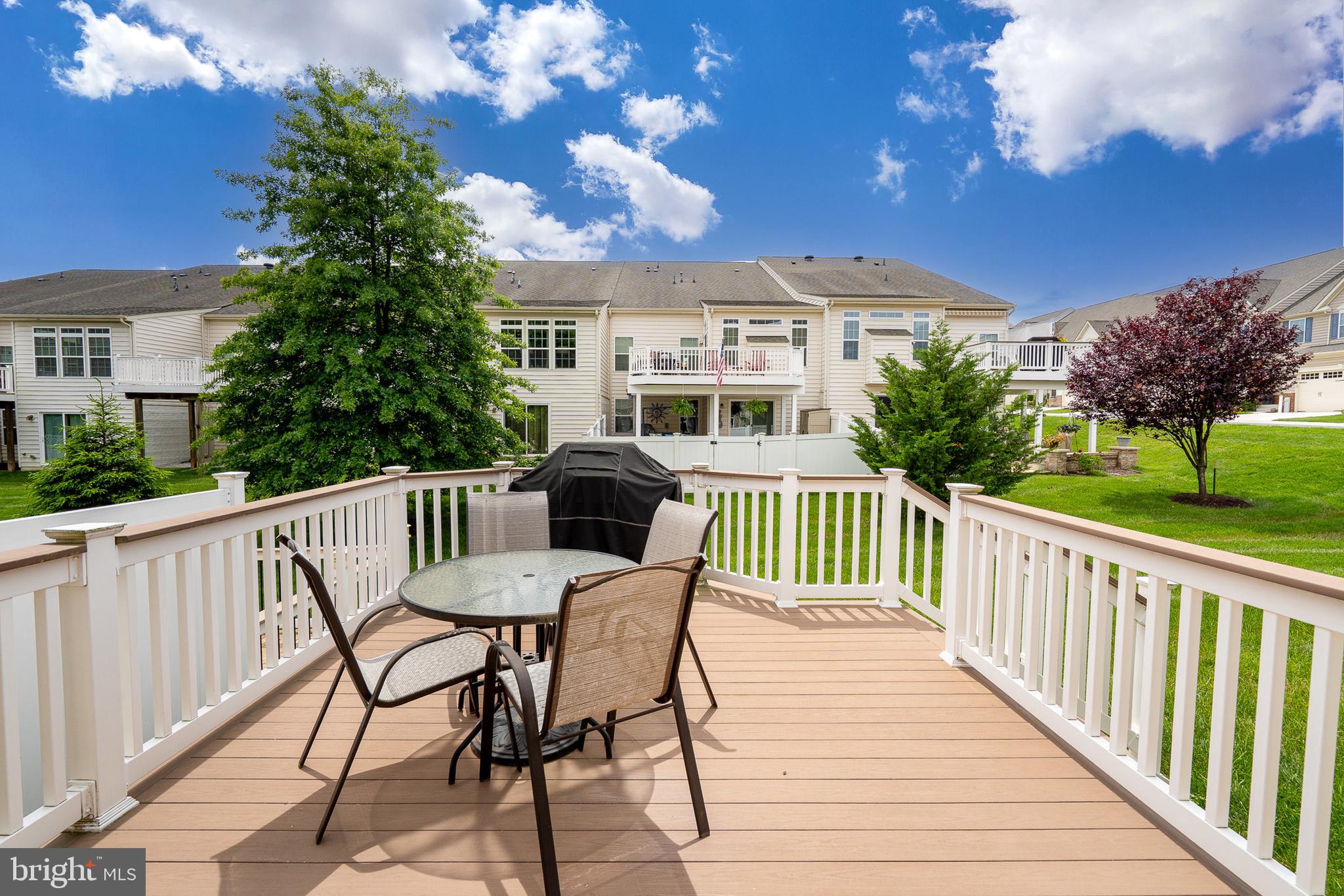 FALLSTON COMMONS - Residential