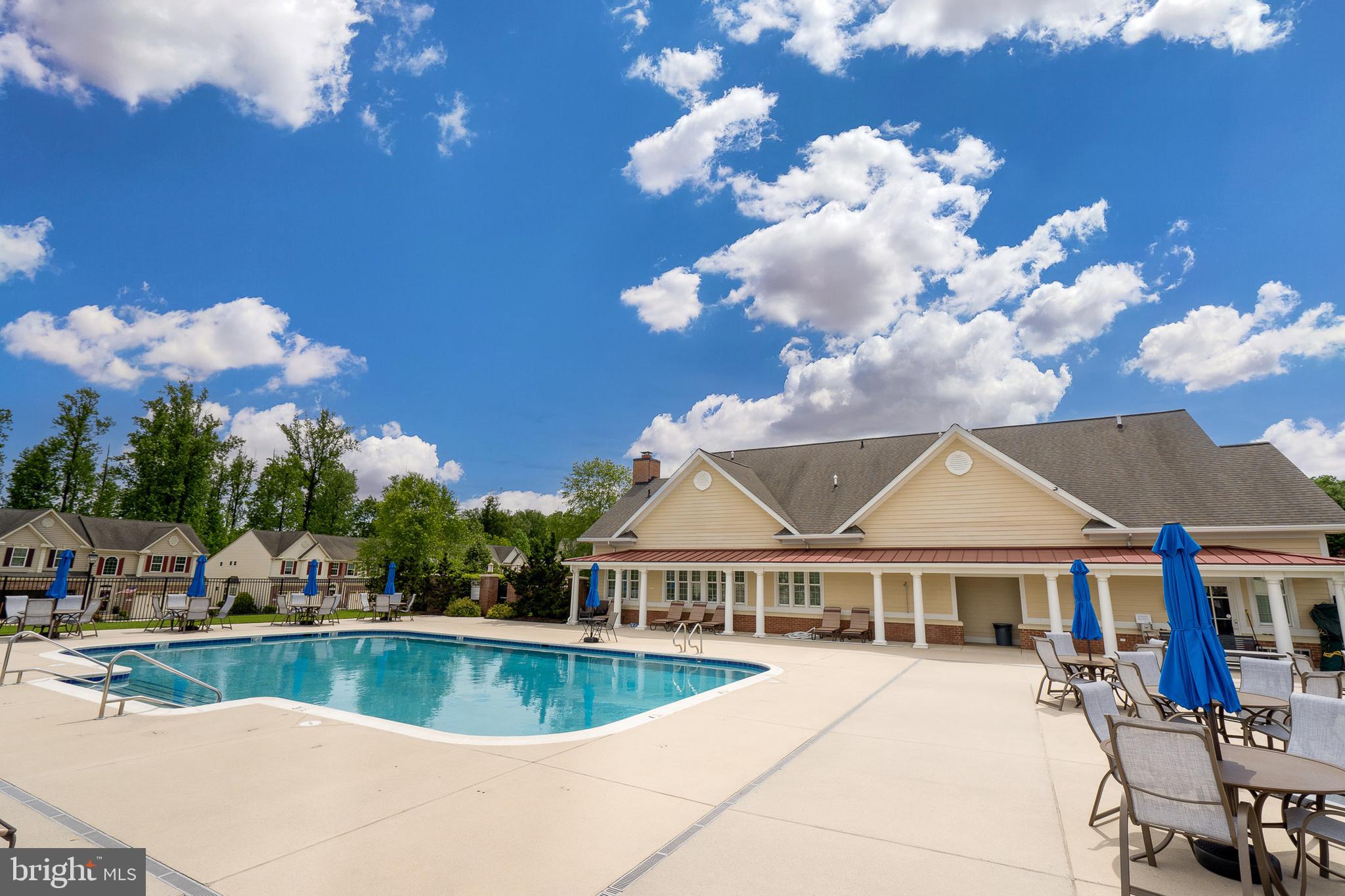 FALLSTON COMMONS - Residential