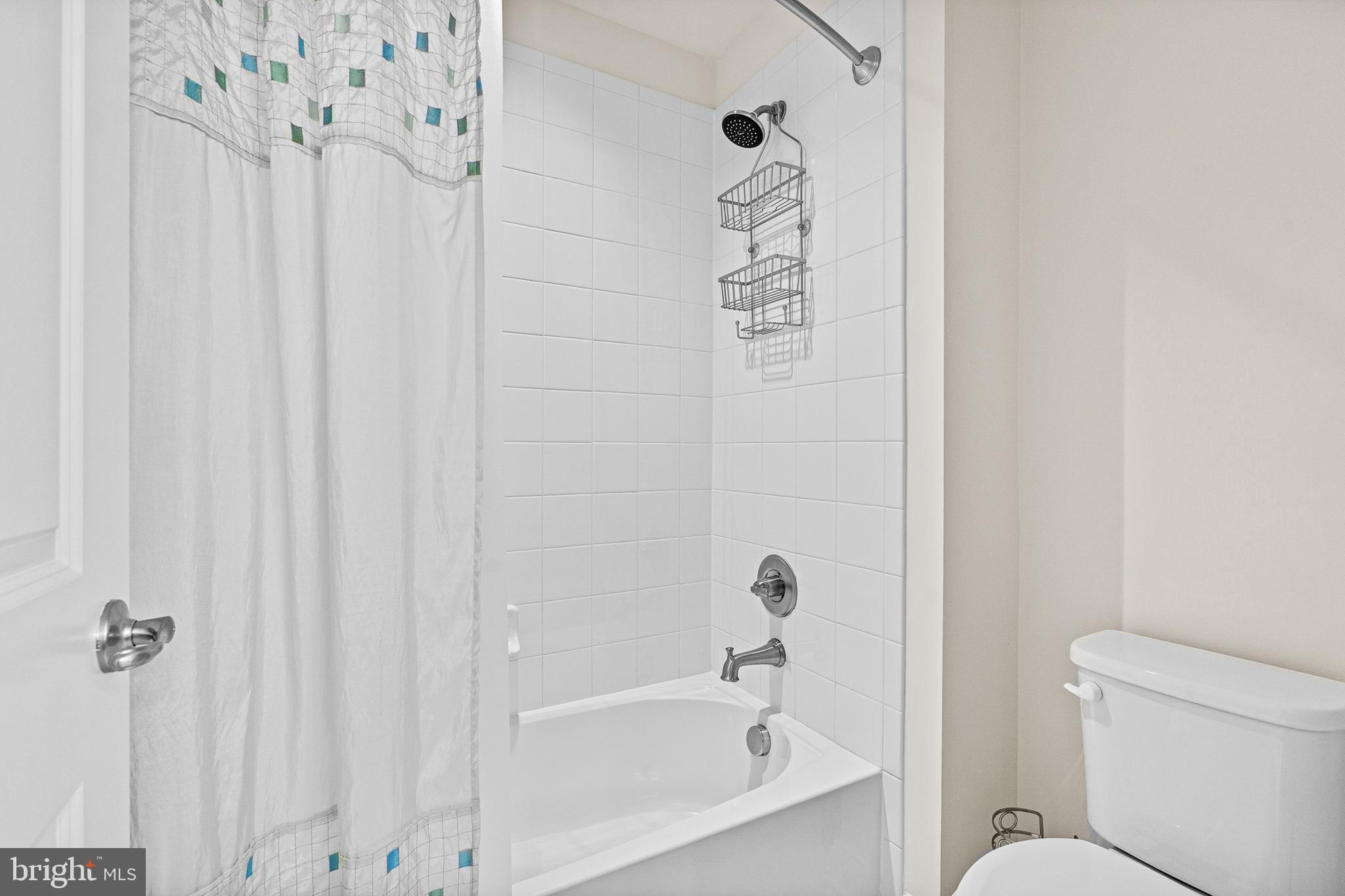 FALLSTON COMMONS - Residential