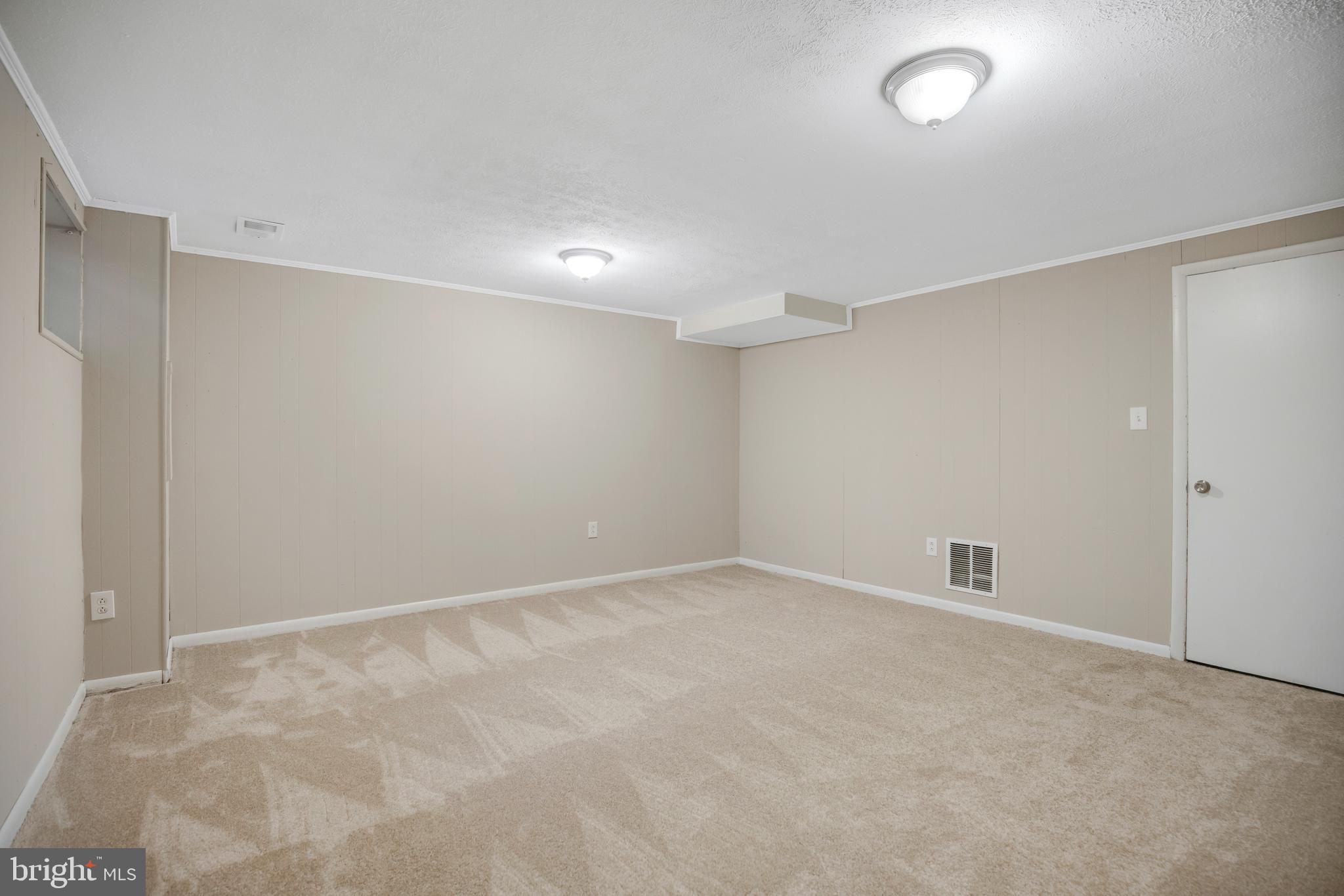 ANDREWS VILLAGE CONDOMIN - Residential