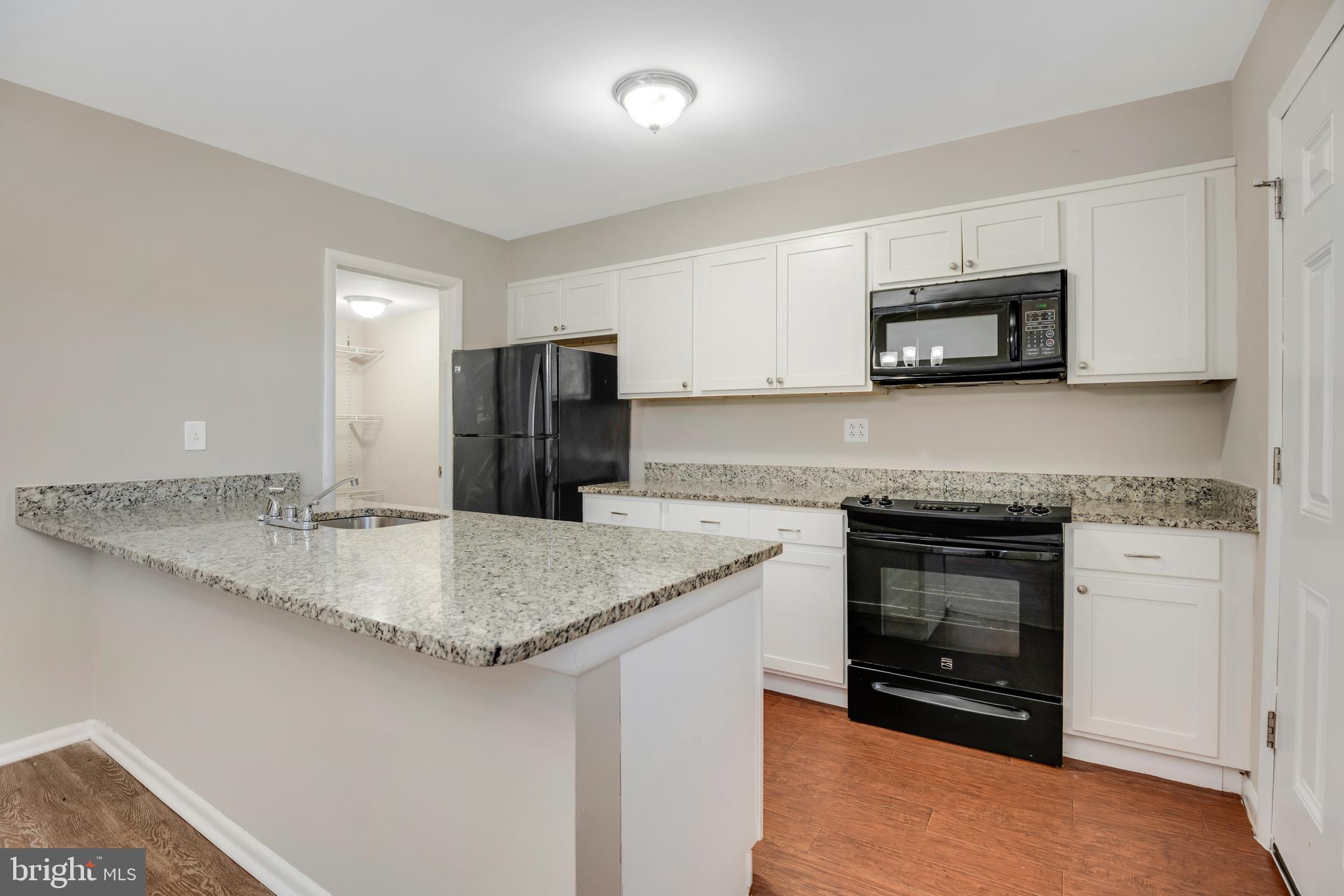 ANDREWS VILLAGE CONDOMIN - Residential