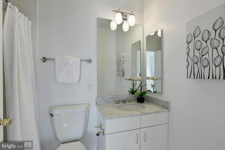 HARBORVIEW - Residential Lease