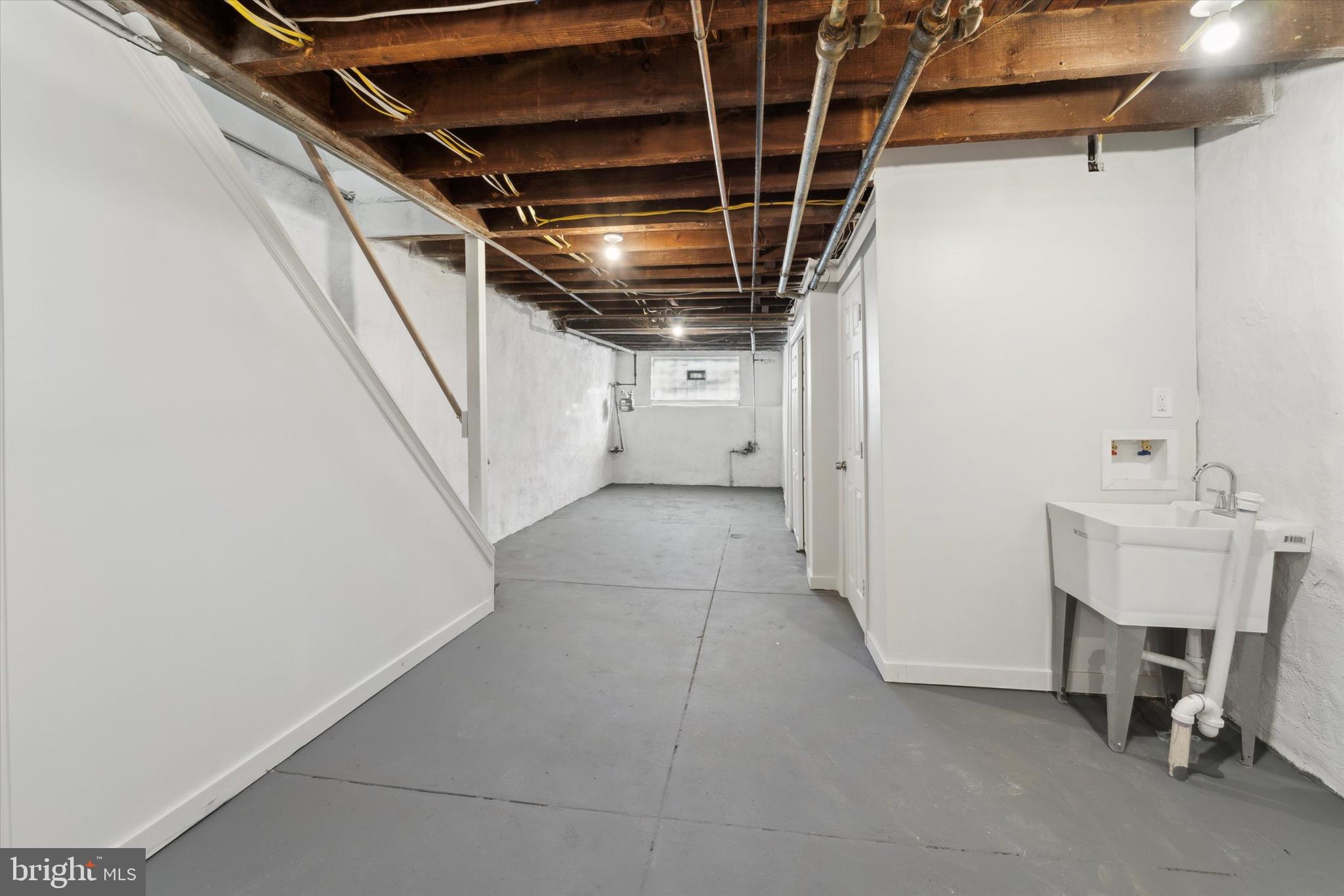 WEST OAK LANE - Residential