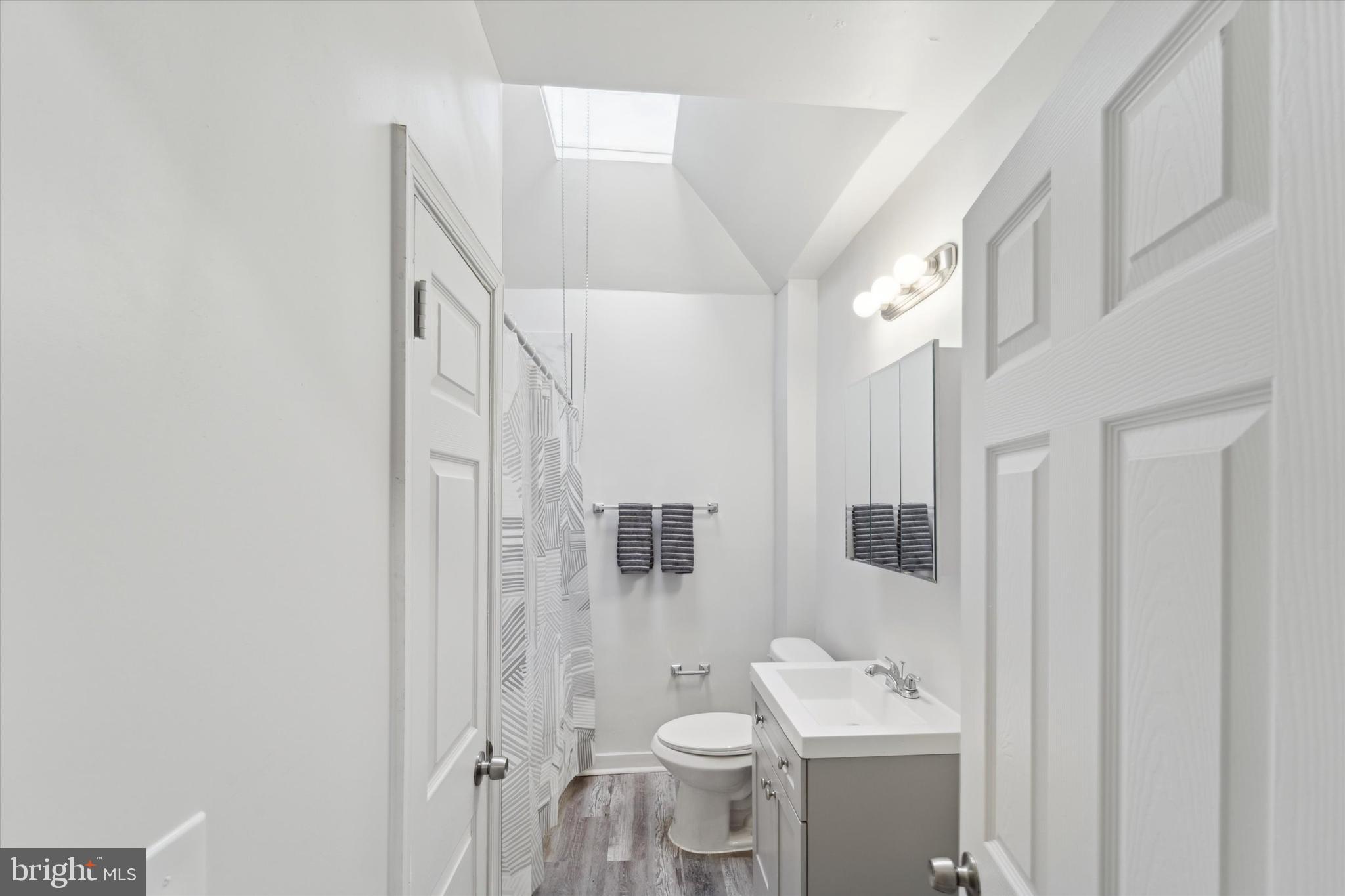 WEST OAK LANE - Residential