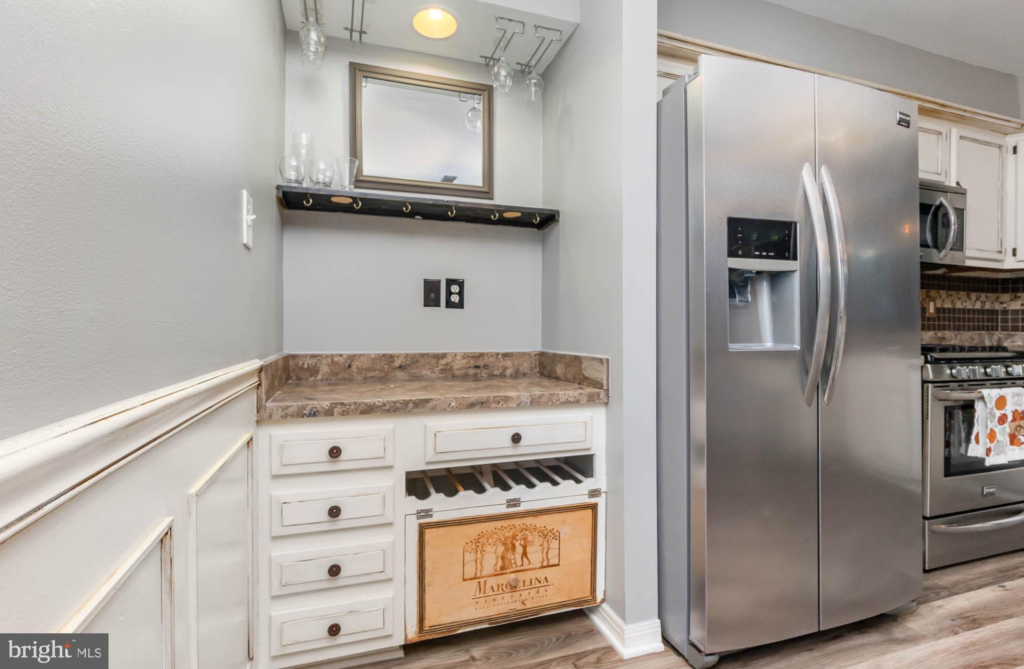 BOSTON COURTS - Residential