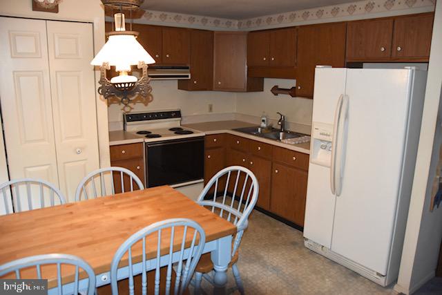 SEA COUNTRY ESTATES - Residential