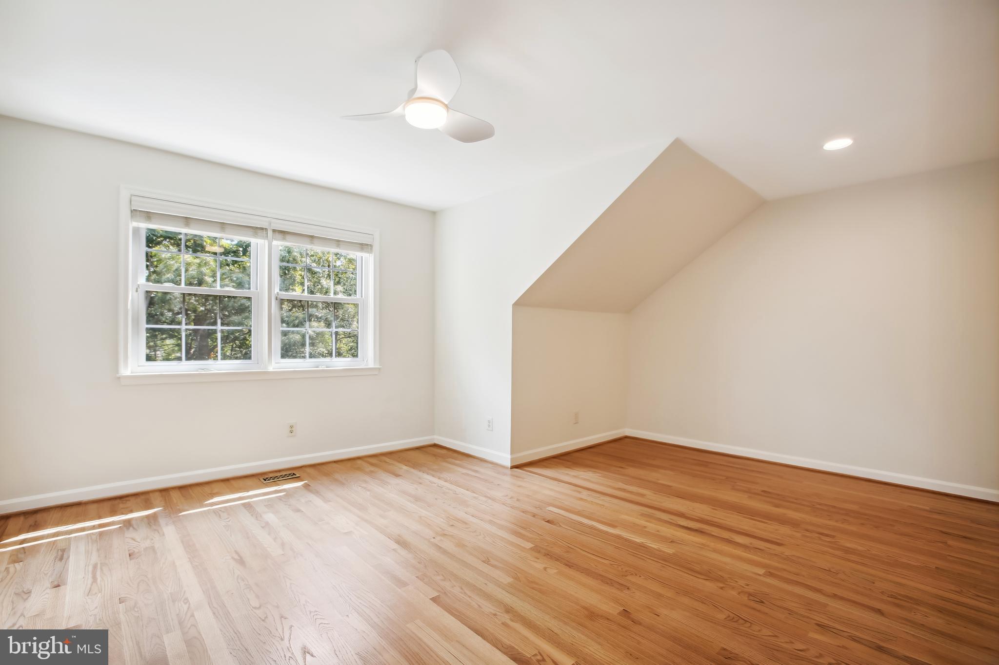 LANDMARK MEWS - Residential Lease