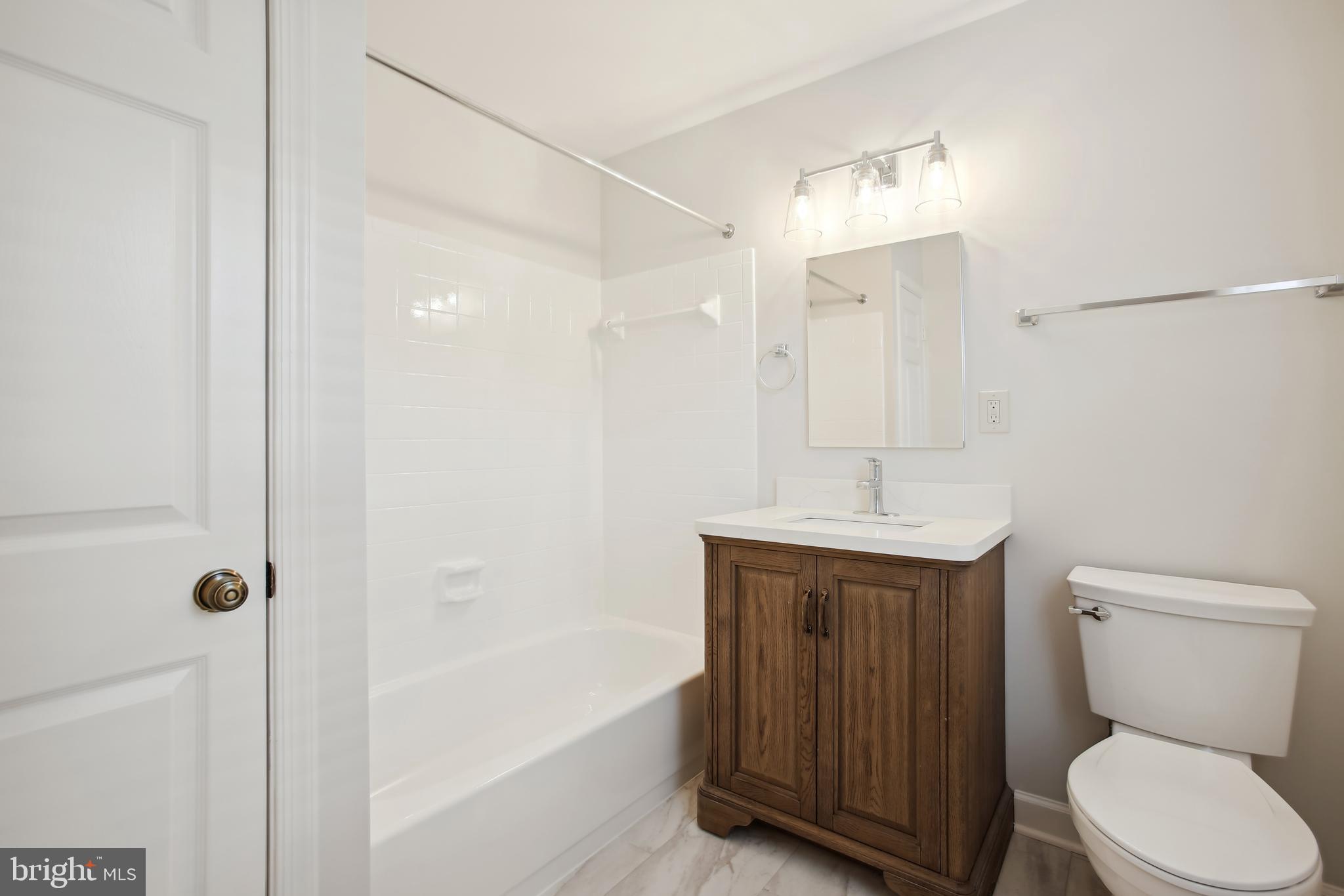 LANDMARK MEWS - Residential Lease