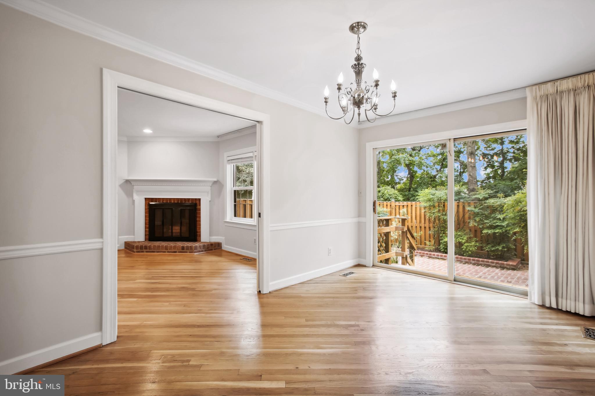 LANDMARK MEWS - Residential Lease