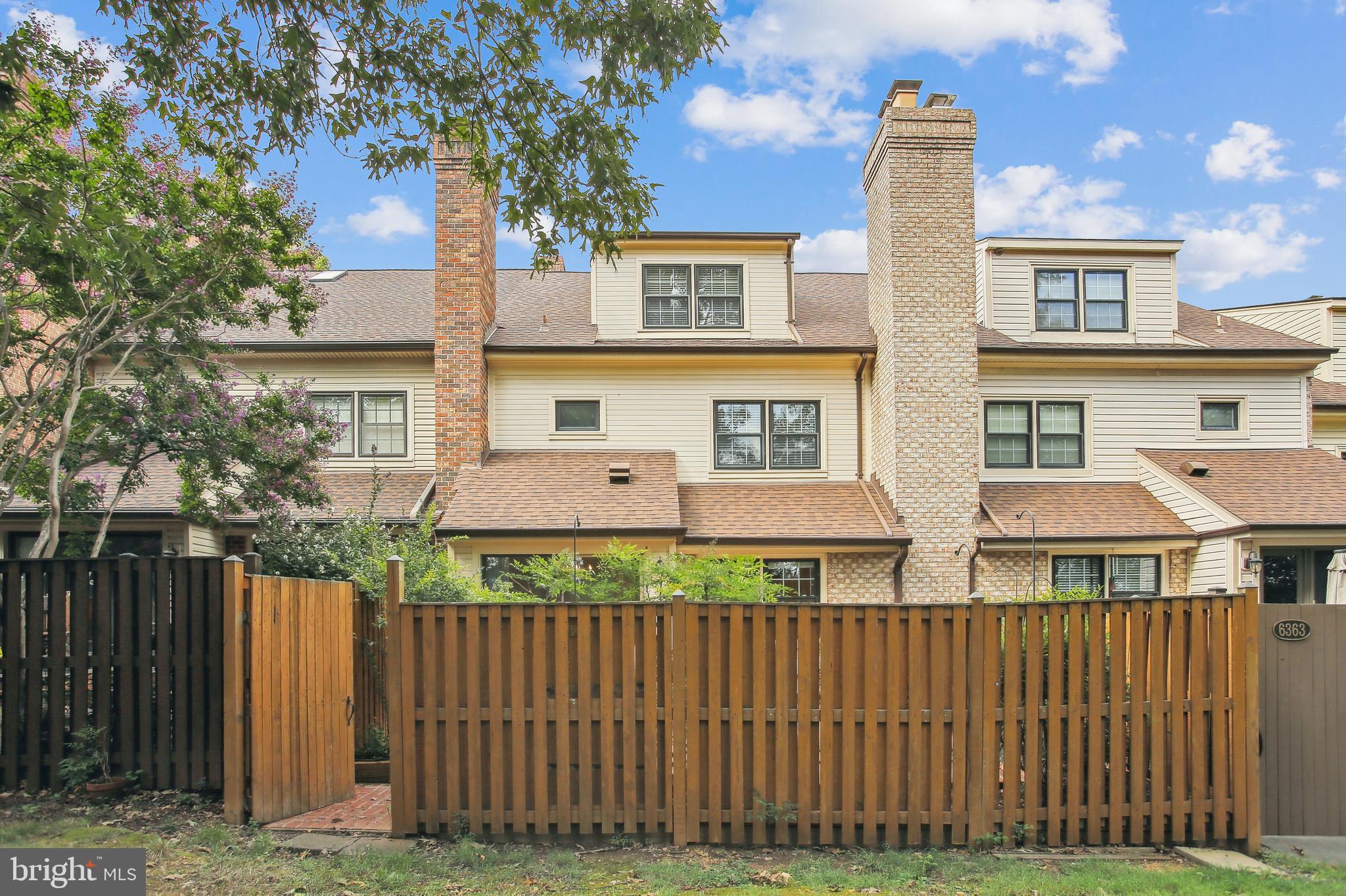 LANDMARK MEWS - Residential Lease