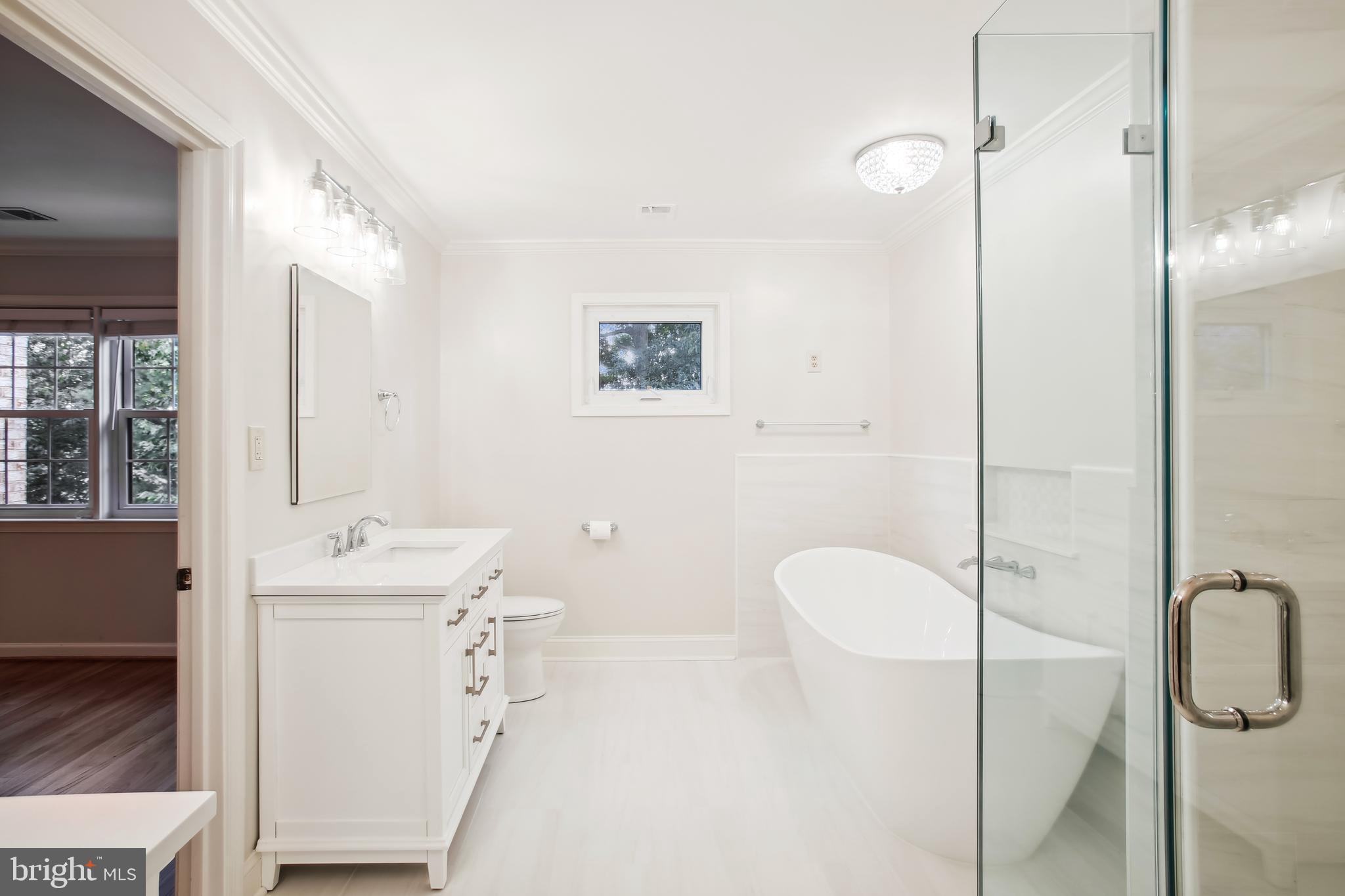 LANDMARK MEWS - Residential Lease