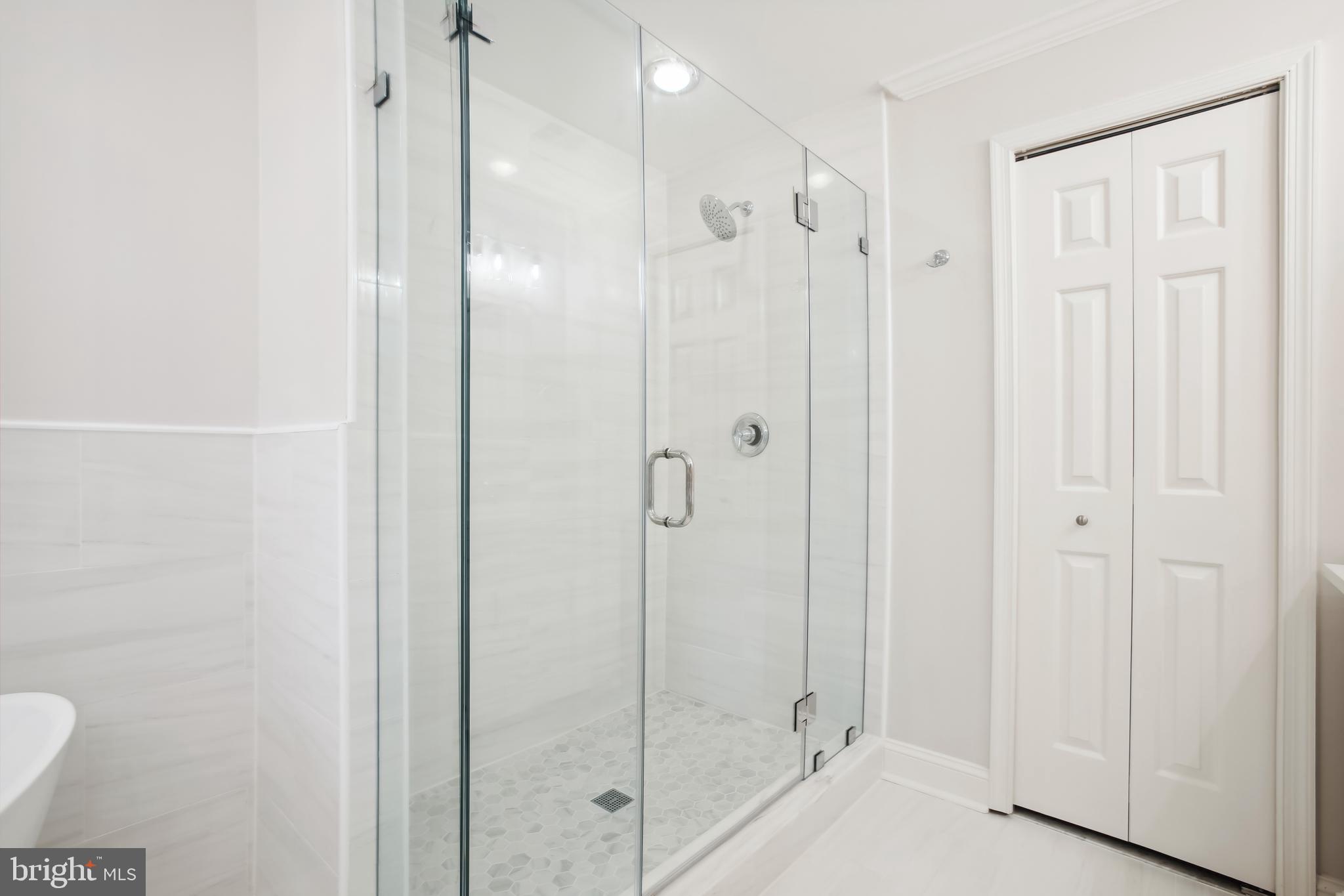 LANDMARK MEWS - Residential Lease