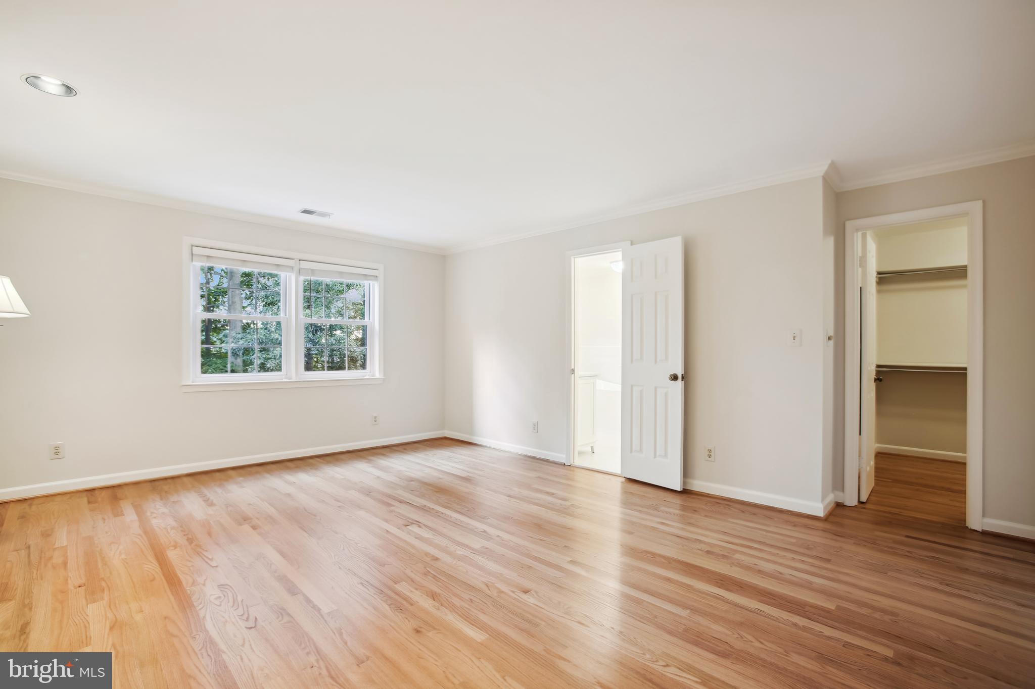 LANDMARK MEWS - Residential Lease