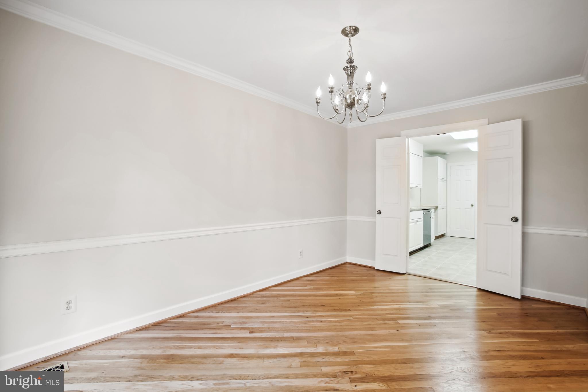 LANDMARK MEWS - Residential Lease