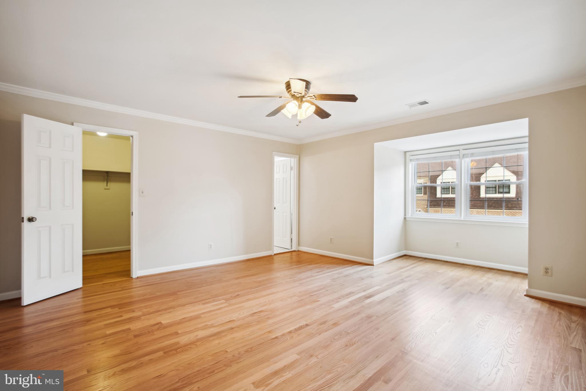 LANDMARK MEWS - Residential Lease