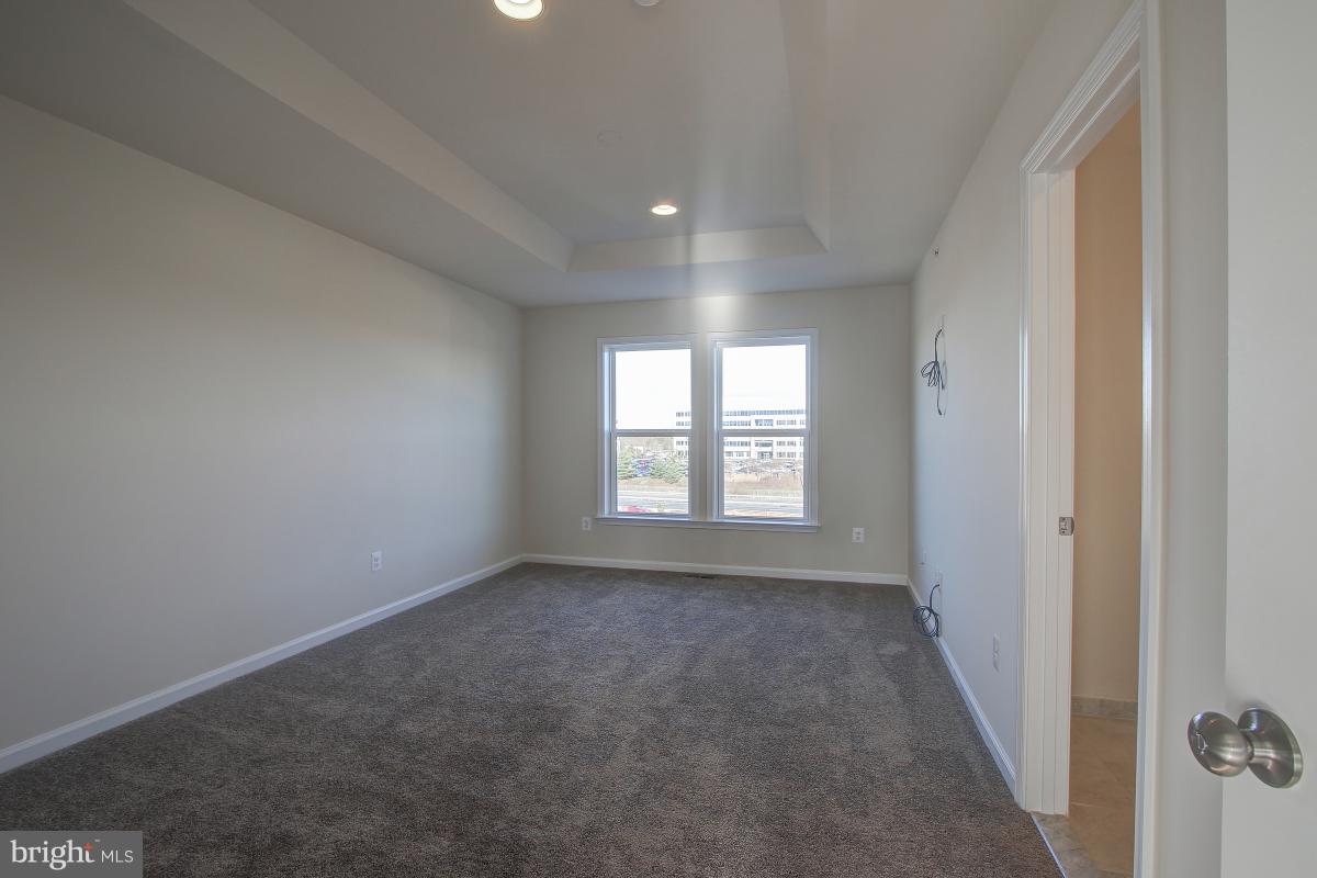 PRESERVE AT WESTFIELDS - Residential Lease