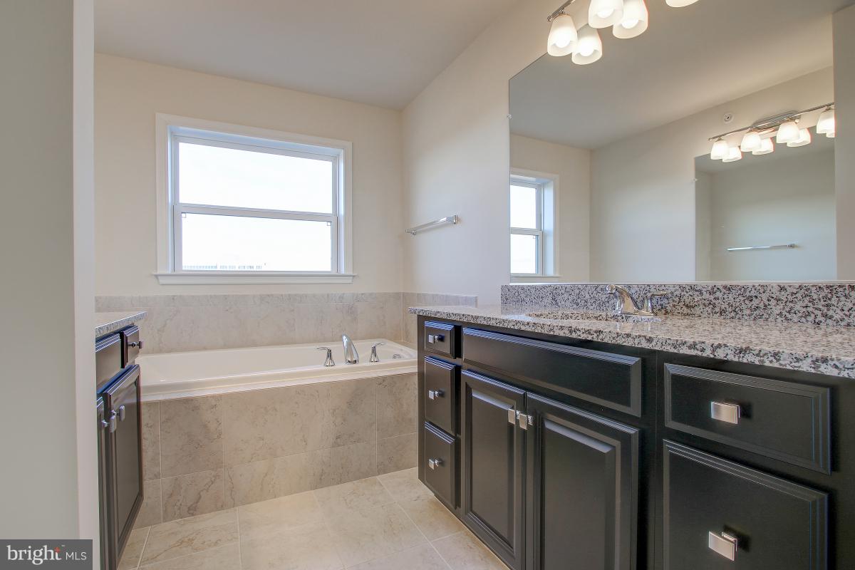 PRESERVE AT WESTFIELDS - Residential Lease