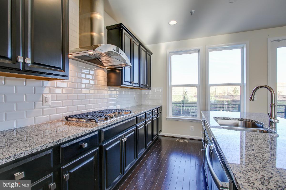 PRESERVE AT WESTFIELDS - Residential Lease