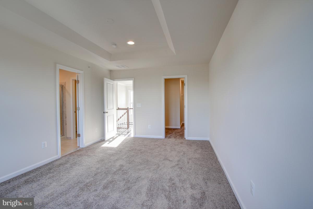 PRESERVE AT WESTFIELDS - Residential Lease