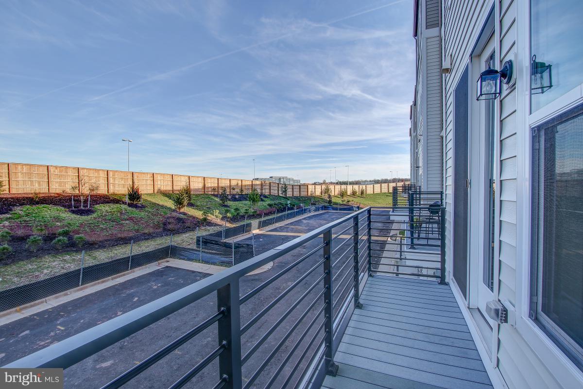 PRESERVE AT WESTFIELDS - Residential Lease