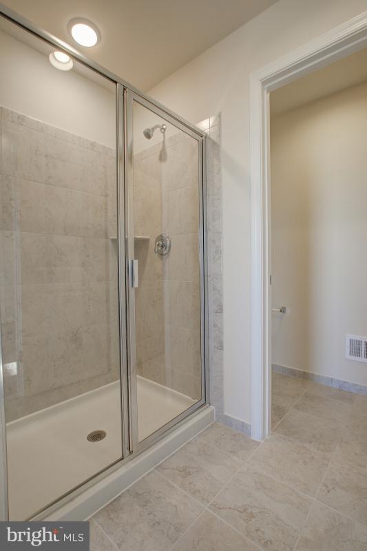 PRESERVE AT WESTFIELDS - Residential Lease