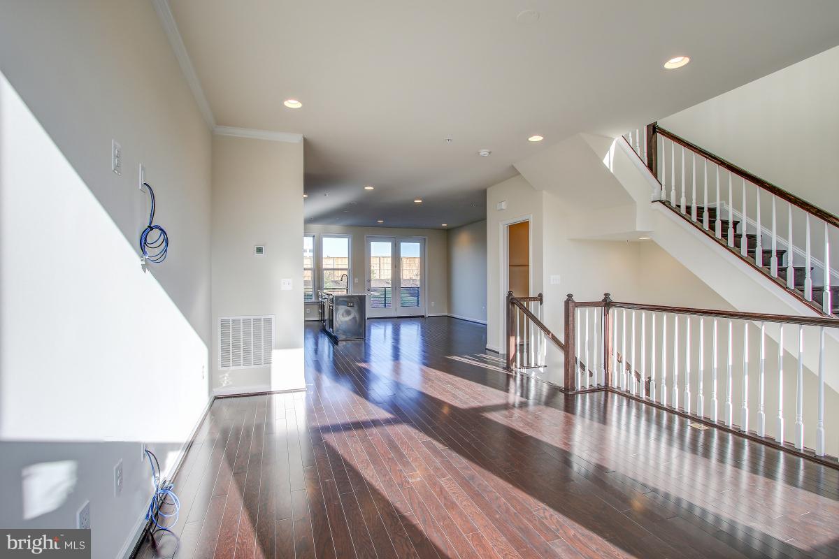 PRESERVE AT WESTFIELDS - Residential Lease