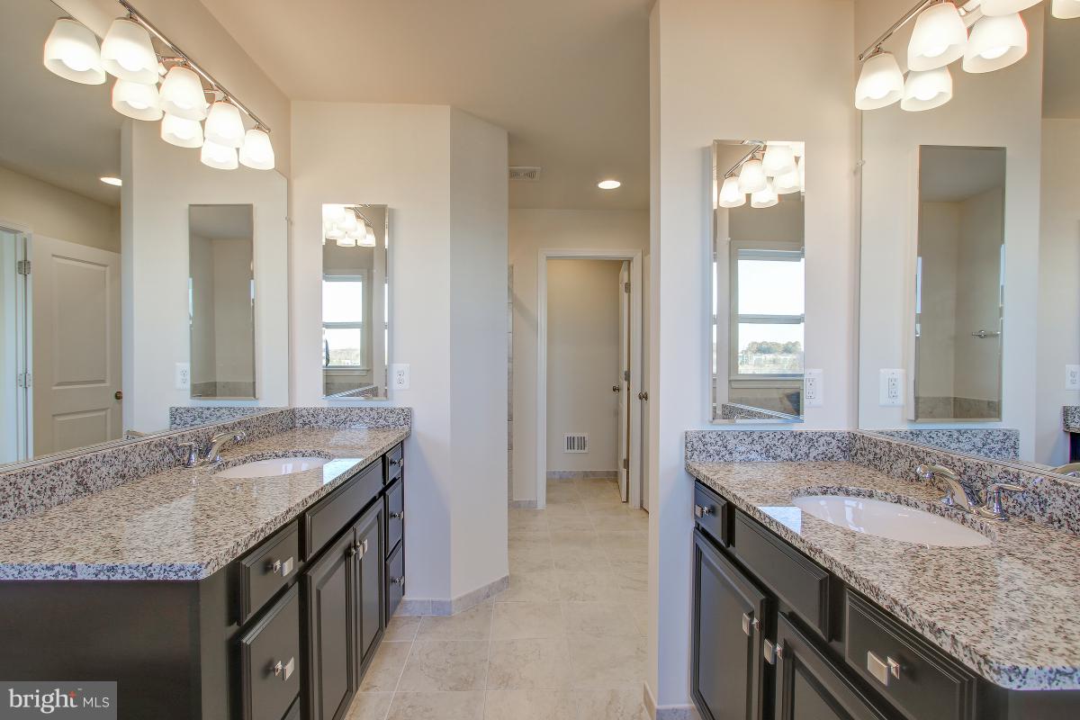 PRESERVE AT WESTFIELDS - Residential Lease