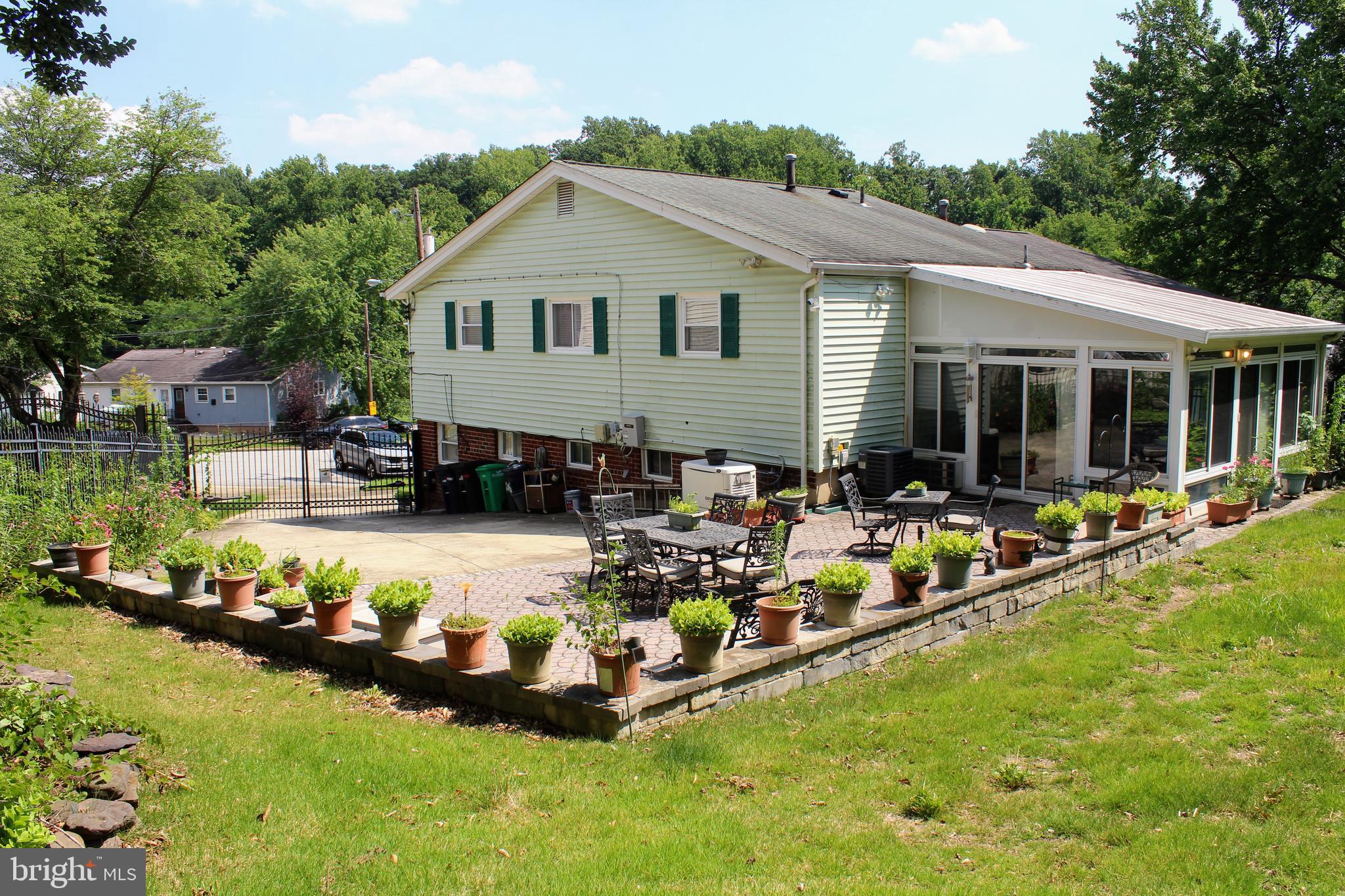 2206 OLSON COURT