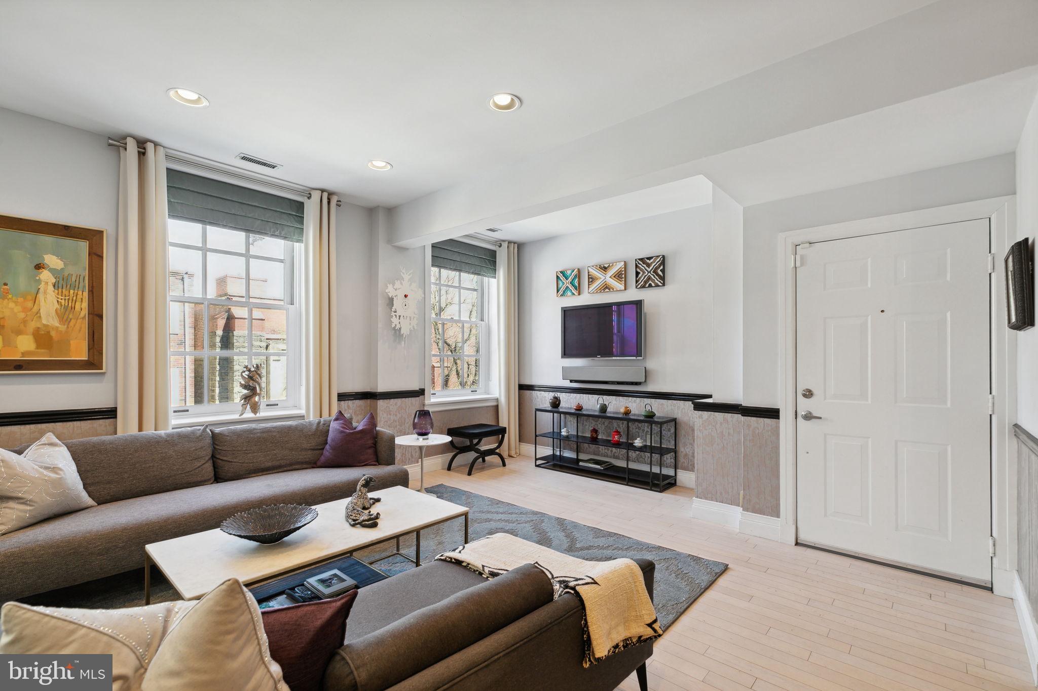 2138 LOMBARD STREET 2B