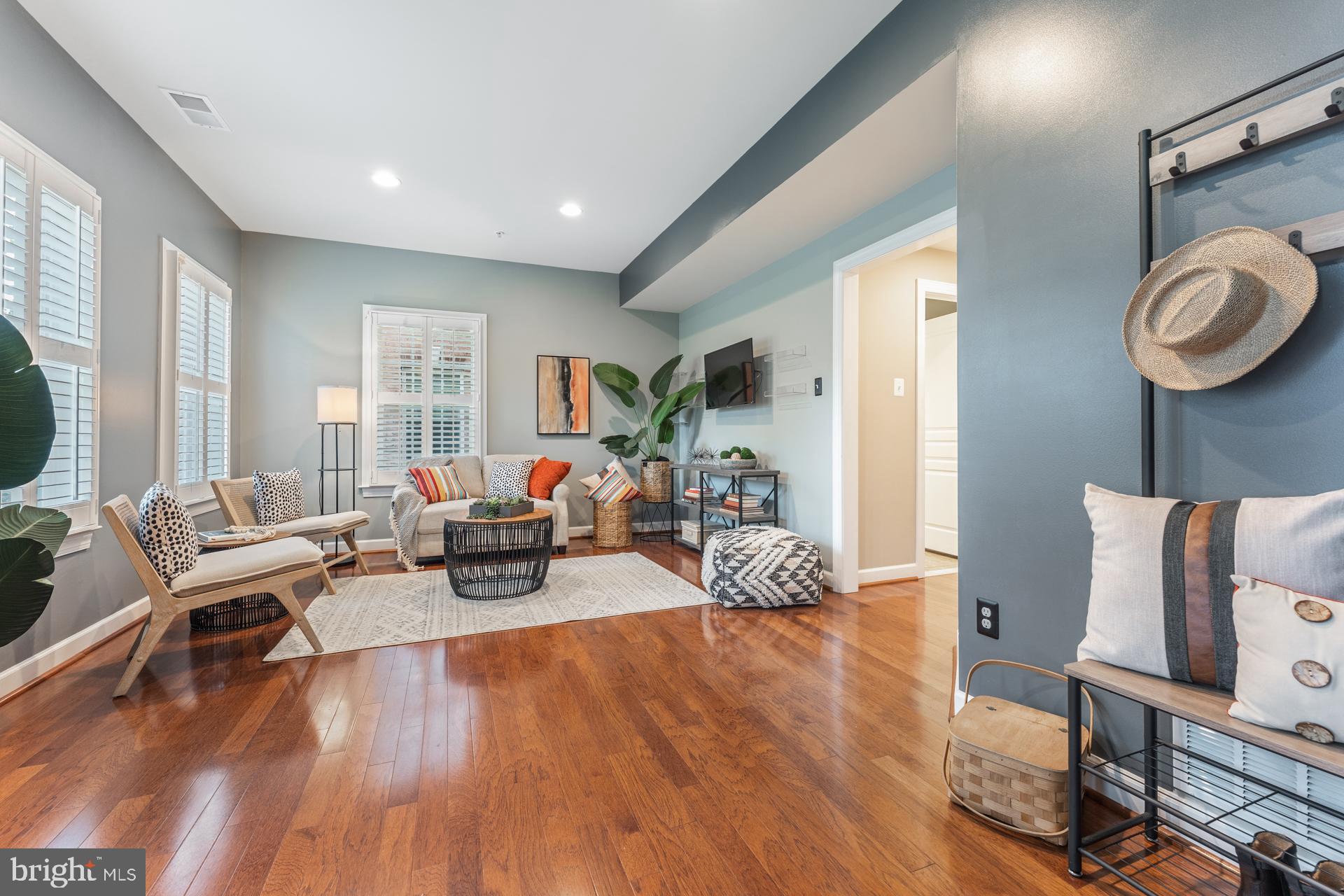 HIGHPNTE AT SHANAHAN - Residential