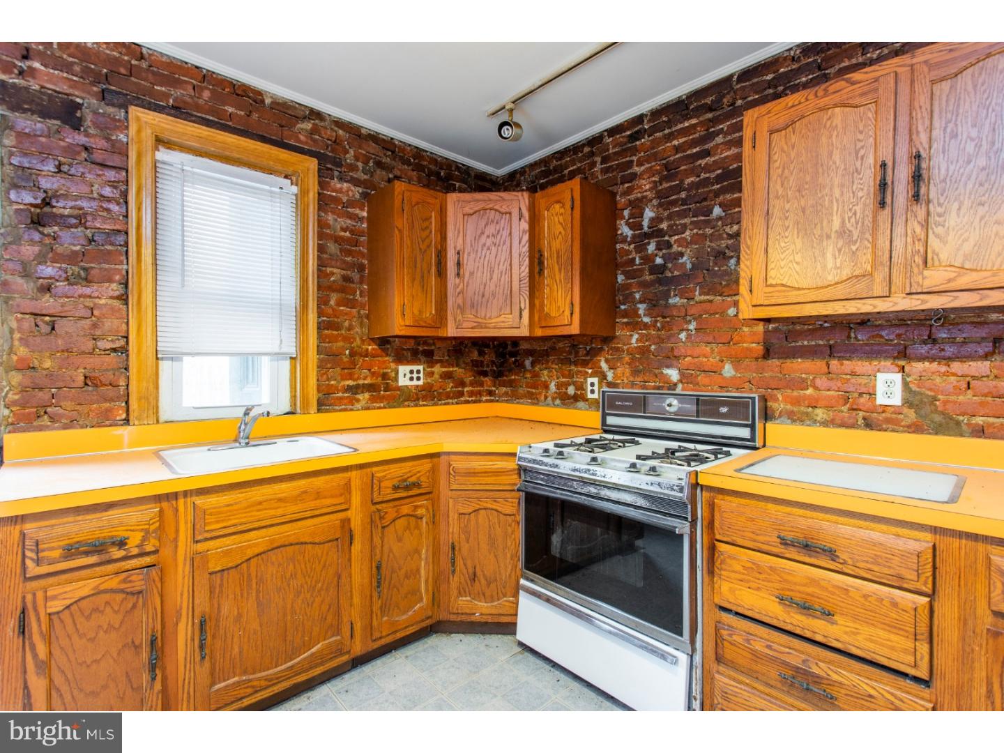 FAIRMOUNT - Residential